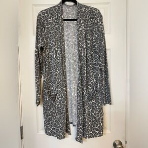 Zenana Outfitters Gray Animal Print Cardigan